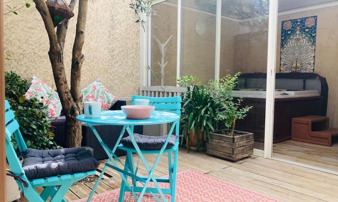 La Valette-du-Var Apartment | Cozy Retreat for Couples with Private Jacuzzi Experience