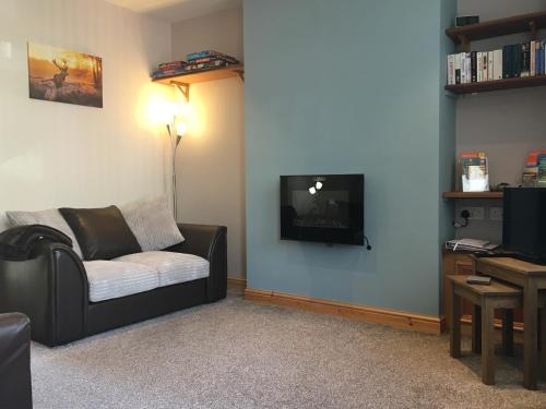Pateley Bridge House | Pet and Child Friendly Nidd Cottage with 9.5/10 Rating