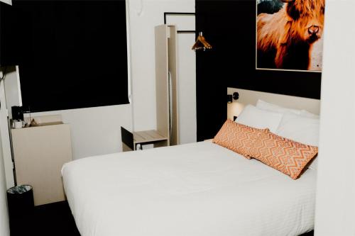 Miles End Hotel | Relax at Nightcap at Barkly Hotel with Family-Friendly Amenities