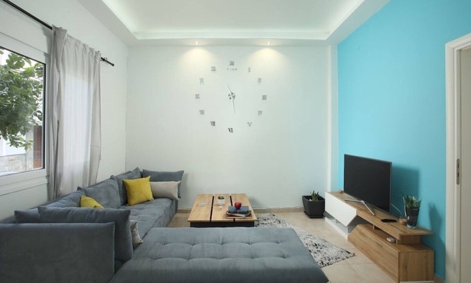 Nikaia-Agios Ioannis Rentis Apartment | Comfortable Nikea Apartments Close to Piraeus Port & Metro