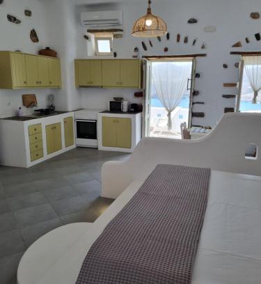 Astypalaia House | Family-Friendly Escape at Nikola's Place II - 10/10 Rated