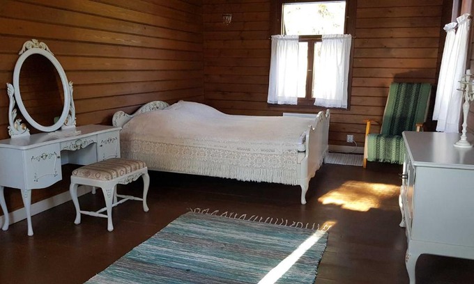 Merikarvia Ski Chalet | Cozy Nikolain Tupa: Oceanfront Retreat with Top Ratings
