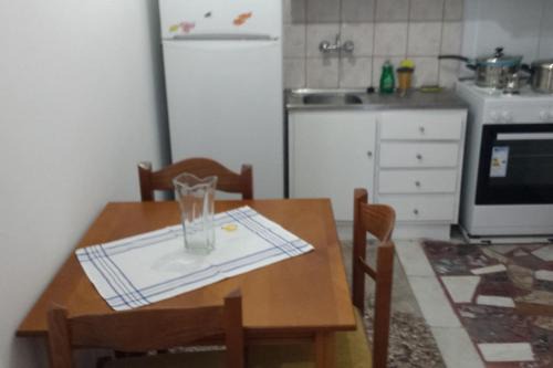 Koutsounari House | Comfortable Nikolas House: Pet and Child Friendly Stay