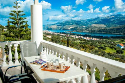 Khelmata Apartment | Stunning Nikos Apartments with Panoramic Views & Family-Friendly