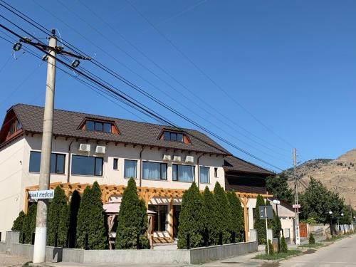 Greci House | Discover Niko's House: Family-Friendly with Kitchen & More