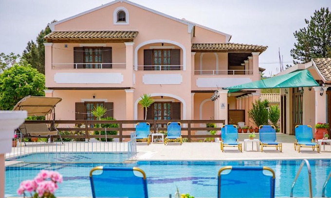 Sidari Hotel | Family-Friendly Nikos Pool Apartments with Excellent Rating