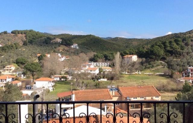 Troulos House | Family-Friendly Getaway at Nikos Victoria with Top Reviews
