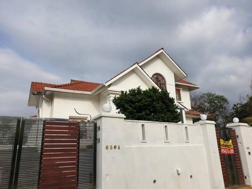 Nilai Villa | Discover Nilai Spring Villas: Family & Pet-Friendly Retreat