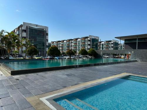 Penampang Apartment | Family-Friendly Apartments in Kapayan, Malaysia with Pool