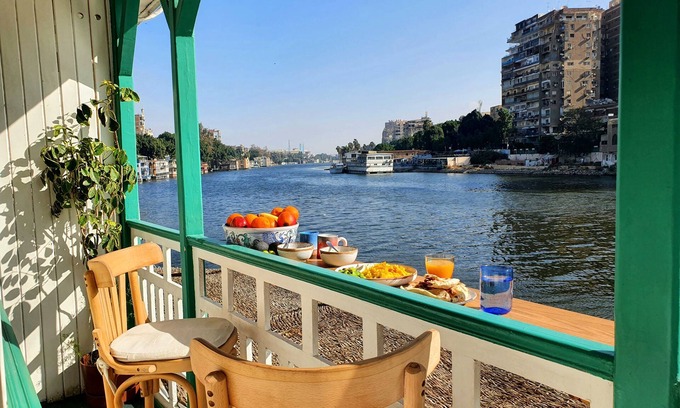 Gezira Apartment | Experience Nile Loft Houseboat65: Central Cairo Awaits