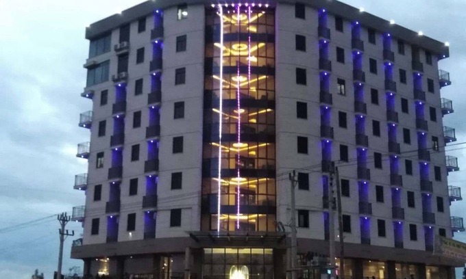 Bahir Dar Hotel | Relax at Nile View Hotel with Kitchen and Breakfast Options
