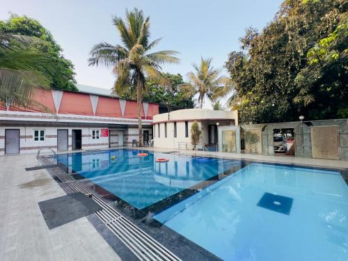 Anand Hotel | Relaxing Getaway at Nilkanth Resort in Anand