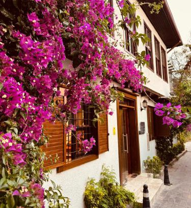 Kaleici Villa | Experience Nills Suite Villa: Oceanfront Bliss Awaits