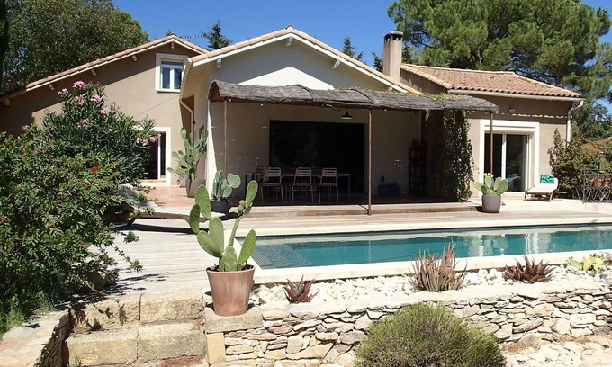 Les 3 Ponts House | Discover Nimes: Renovated Mazet with Private Pool Retreat