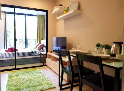 Huay Kaew Apartment | Explore Nimman Soi 5 in Chiang Mai: Family-Friendly Retreat