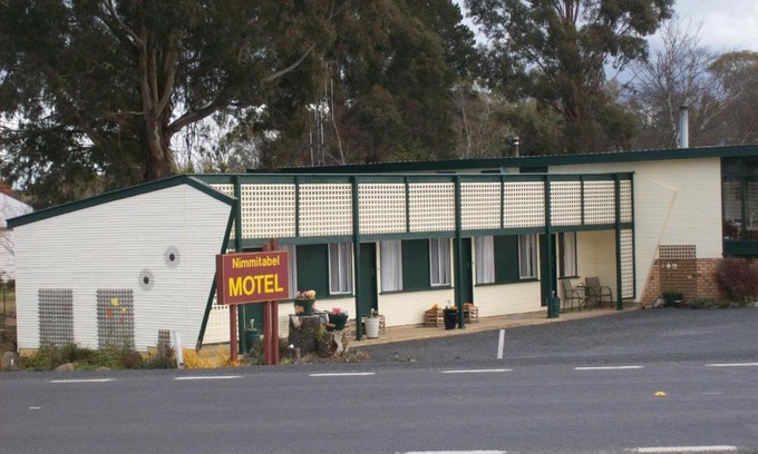 Nimmitabel Hotel | Eco-Friendly Stay at Nimmitabel Motel with Breakfast