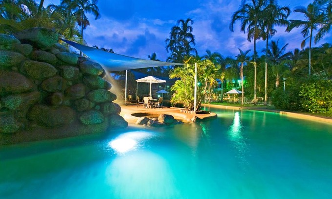 Port Douglas Resort | Explore Nimrod Resort Apartments: Family-Friendly Retreat