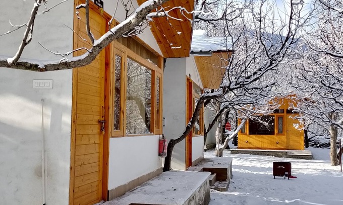 Bhatwari Hotel | nine Apple Resort Dharali Harsil