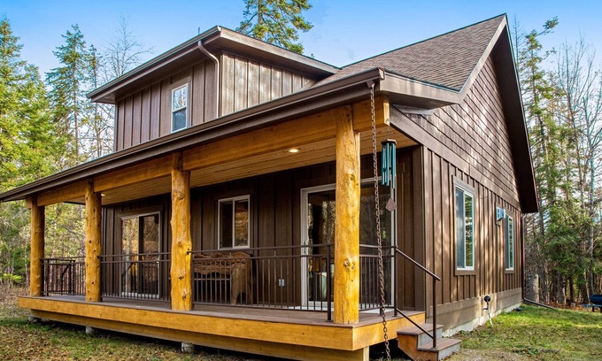 Bigfork Cabin | Scenic Cabins Perfect for Reunions and Relaxing Retreats