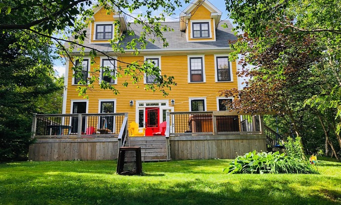 Colliers House | Lakefront Nine Island Cottage with Hot Tub & Stunning Views