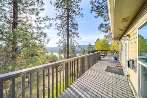 Nine Mile Falls Apartment | Tranquil Mountain Retreat with Balcony & Lake Views