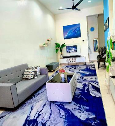 Kampung Jaya House | Family-Friendly Ninizam Kemaman Cukai Homestay with Pool