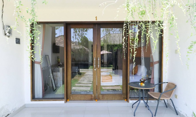 Gatot Subroto Hotel | Cozy Ninja Suite Villa with Kitchen and Breakfast Included