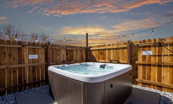 Twentynine Palms House | Stargazing Bliss: Telescope, Hot Tub & Scenic Views Await