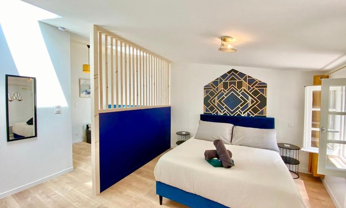 Centre Ville Apartment | Discover Niort’s Hyper-Centre: Unique Duplex & Triplex Stays