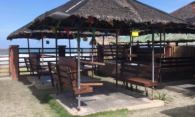 Baler Hotel | Cozy Nipa Hut Villa: Family-Friendly with Kitchen & Breakfast