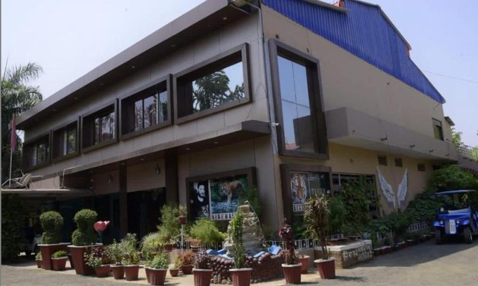 Damoy Hotel | Discover Nirmal Chhaya Nature Resort: Family-Friendly Retreat
