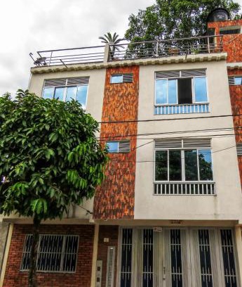Melgar House | Discover Nirvana Casa de Huéspedes: Pet-Friendly Retreat