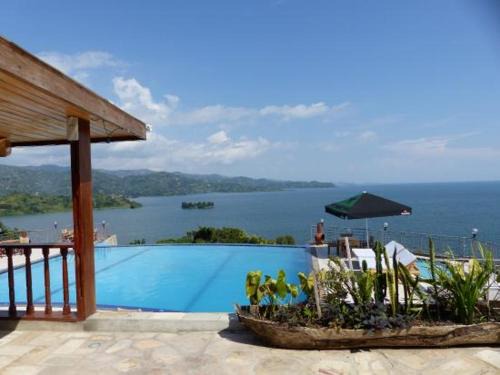 Gisenyi Hotel | Experience Nirvana Heights Hotel: Poolside Comfort Awaiting