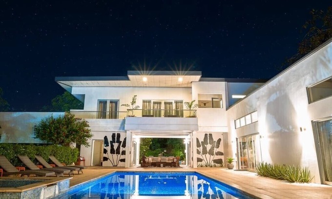 Plymouth Villa | Unwind at Nirvana Tobago Villa with Oceanfront Pool