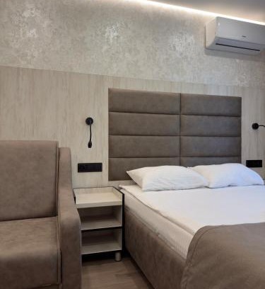 Rivne Apartment | Discover Nirvana: Top-Rated Hotel with Hot Tub & Family Friendly