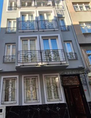 Emin Sinan Apartment | Budget-Friendly Nisa Apart in Historic Sultanahmet