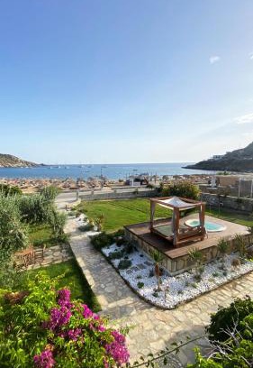 Ios Hotel | Oceanfront Bliss at Nissos Ios – Rated 8.4/10