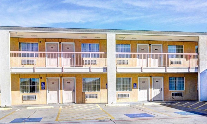 Killeen Hotel | Budget-Friendly Nites Inn: Pet and Child Friendly Stay