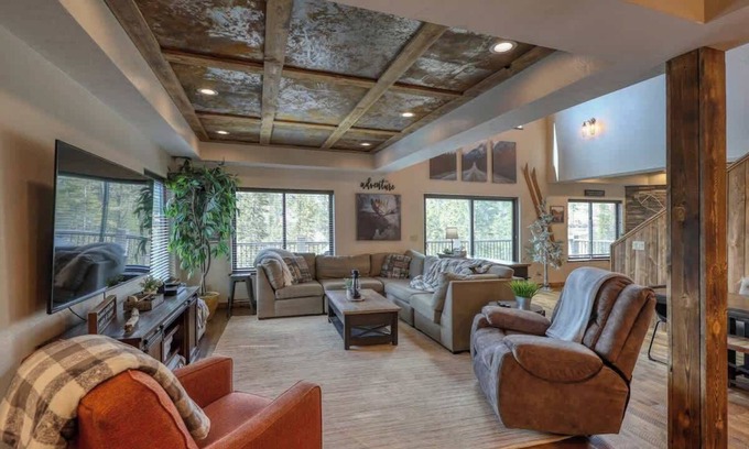 Lead House | Nitz Carlton – A Luxury Black Hills Retreat