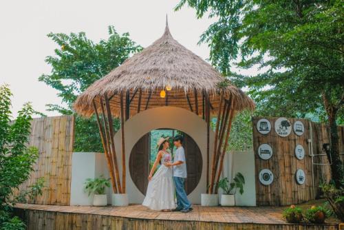 Mae Rim House | Cozy Nj Homestay with Hot Tub and Pet-Friendly Perks