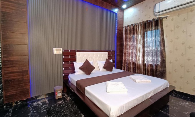 Panipat Hotel | Discover NK Residency & Guest House: Family-Friendly Stay