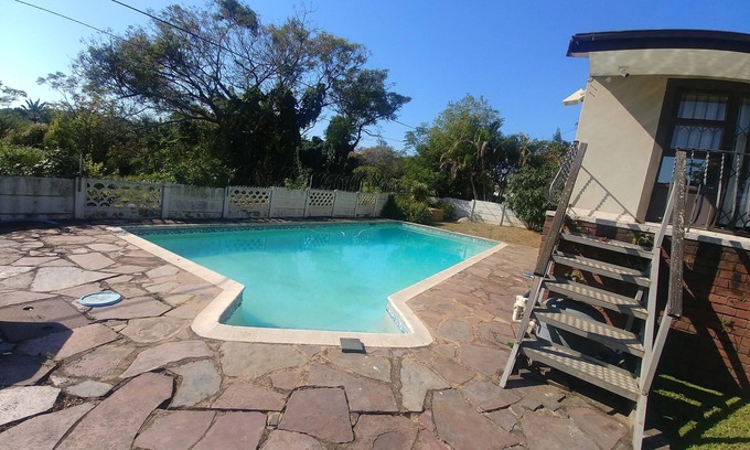 Berea House | Budget-Friendly Nkosazana Guest House with Pool & Breakfast
