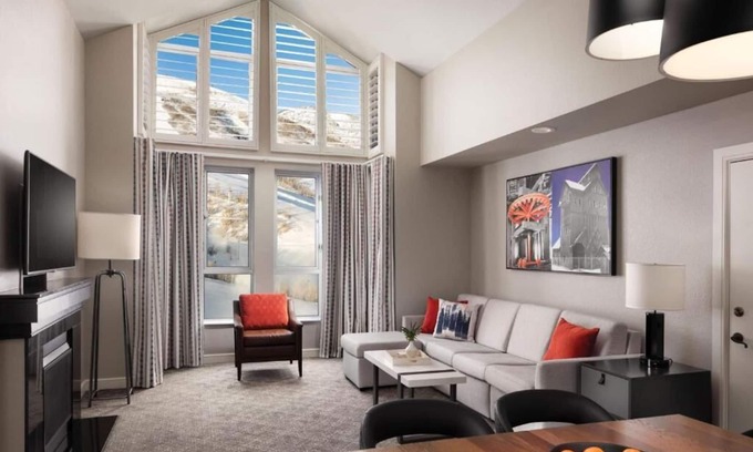 North Park City Hotel | Experience Family-Friendly Comfort at Marriott's MountainSide