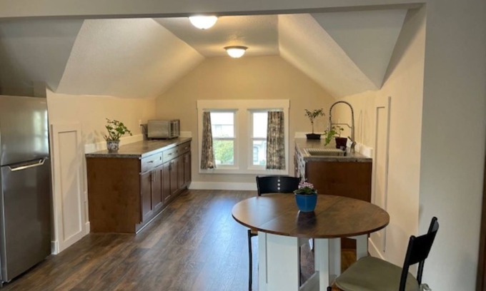 Forest Grove Bed & Breakfast | Inviting 1-Bedroom Apartment in Historic Forest Grove