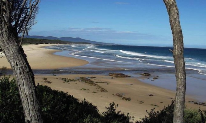 Mallacoota House | Guest Rated 9.6: No. 12 on Raheen, Family-Friendly Stay