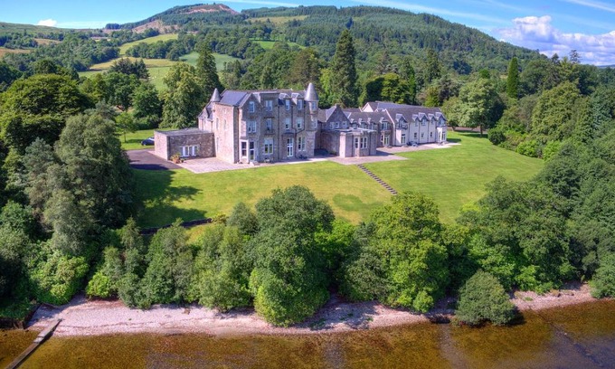 Arden House | Discover No 15 Lomond Castle with Oceanfront Views