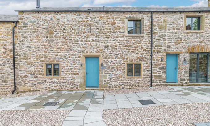 Ingleton House | Welcoming No 2 The Coach House – Pet and Child Friendly Stay