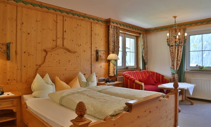 Graen Apartment | Discover No. 6 Apartment - Guesthouse Braito with Pool & Spa