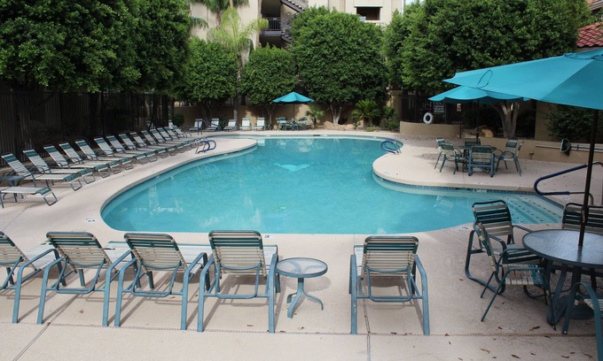 Camelback East Condo | Premier Location! Enjoy a Spa and Pool in the Heart of City