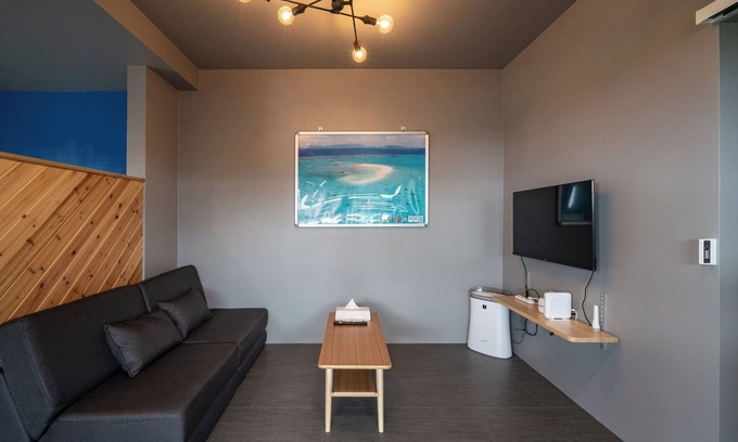 Taketomi-jima Taketomi-cho Cottage | No pets allowed A cottage with a wooden terrace/Ishigaki Okinawa